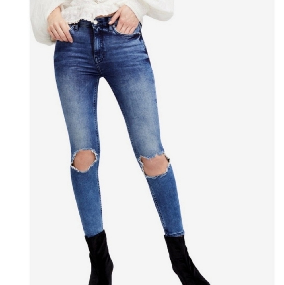 Free people distressed skinny jeans sz32